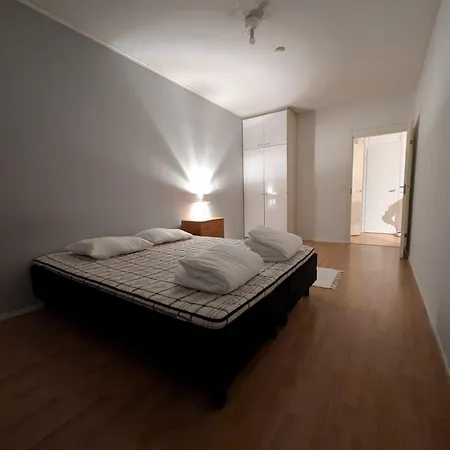 Kolmio Kuudelle Hengelle Tampere